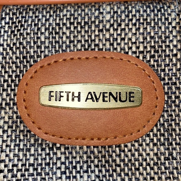 SAKS FIFTH AVENUE Travel bag and toiletry case tweedy texture lined inside both - Picture 4 of 13